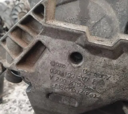 Skoda Octavia Mk2 (1Z) Engine mounting bracket 03g199207f