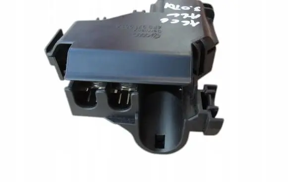 Audi A6 S6 C6 4F Positive cable (battery)