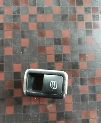Mercedes-Benz E C207 W207 Electric window control switch A2048707358