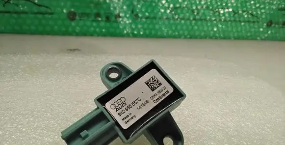 Audi A4 S4 B8 8K Airbag deployment crash/impact sensor 8K0955557C