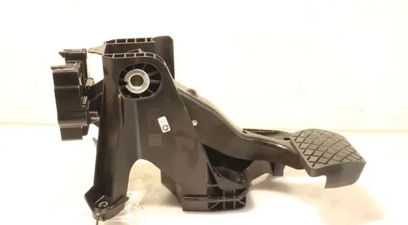 Skoda Octavia Mk3 (5E) Clutch pedal 