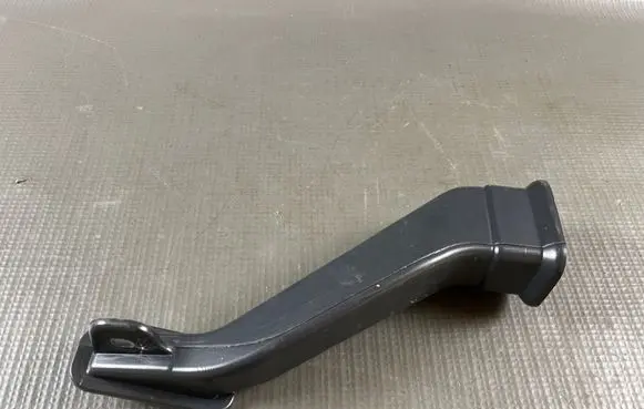 Peugeot 208 II Cabin air duct channel 9827770580