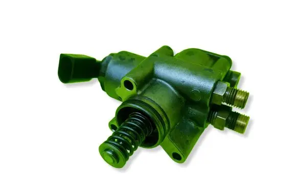 Audi A6 S6 C6 4F Fuel injection high pressure pump 06E127025G 06E025G
