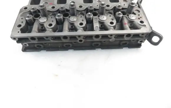 Mercedes-Benz Vario Engine head 9040161501