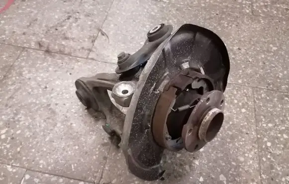 BMW X5 E70 Rear wheel hub 677098406