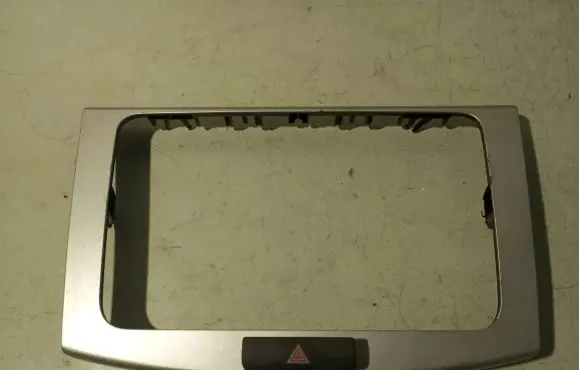 Volkswagen PASSAT B7 Radio/GPS head unit trim 3AA853069D