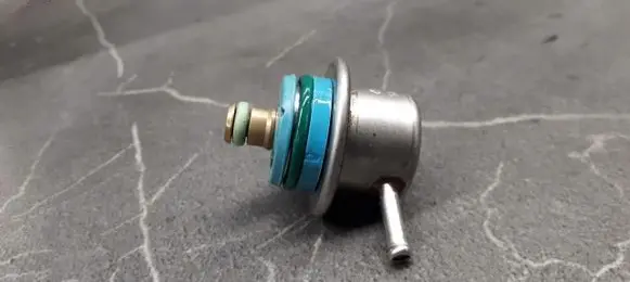 Fiat Bravo Fuel pressure regulator 0280160562