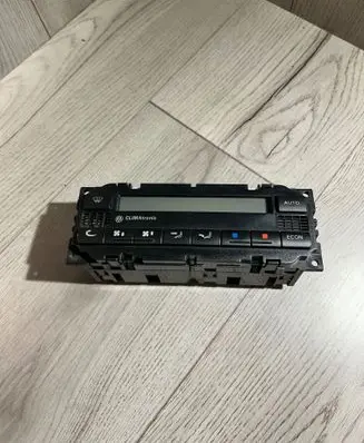 Volkswagen PASSAT B5.5 Climate control unit 3B1907044H 2400022303