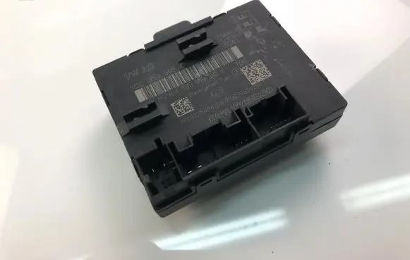 Volkswagen Golf VII Other control units/modules 5Q0959595E