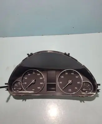 Mercedes-Benz C W203 Speedometer (instrument cluster) A2035404748