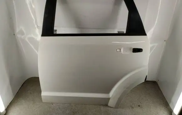 Fiat Freemont Rear door