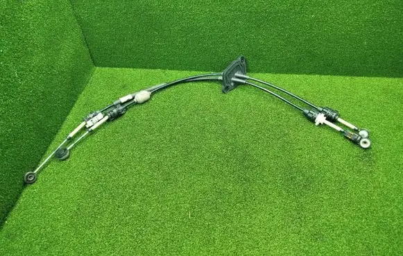 Renault Master III Gear shift cable linkage 349352849R
