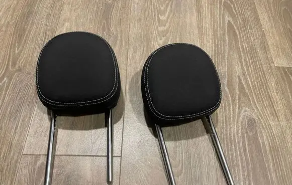 Mini Cooper Countryman R60 Front seat headrest 1111