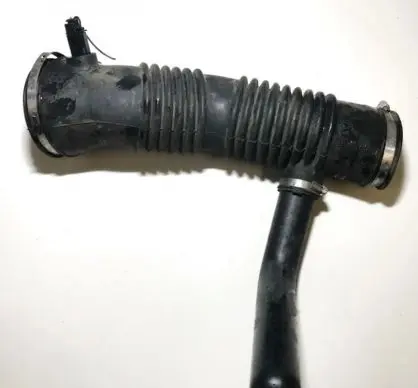 Air intake hose/pipe