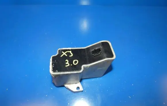 Jaguar XJ X351 Steering wheel lock 8W83-3K772-BA 0068177 1960140