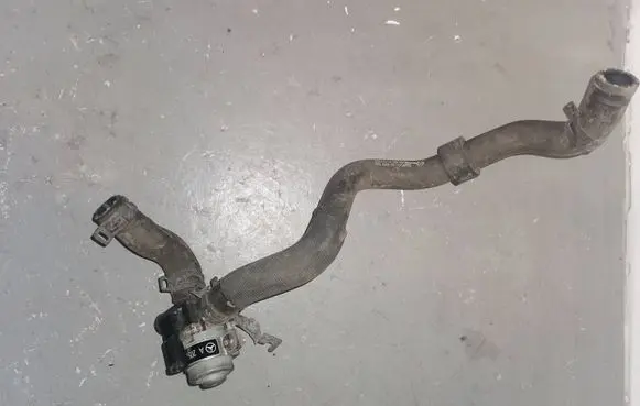 Mercedes-Benz C AMG W205 Turbo solenoid valve A2059063401 1147412163 67748C160225