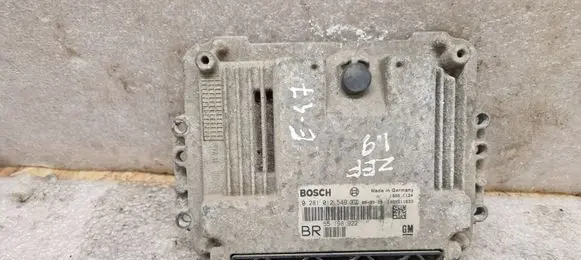 Opel Zafira B Engine control unit/module 0281012549 55198922