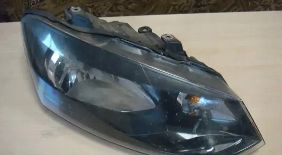 Volkswagen Polo V 6R Headlight/headlamp