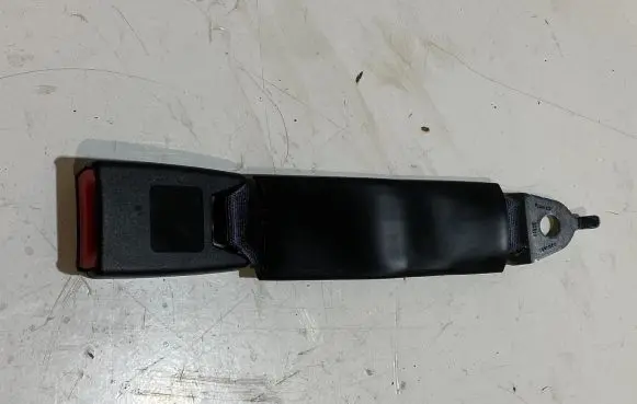 Ford Mustang VI Front seatbelt buckle JR3BC699D73