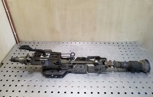 Steering wheel axle set