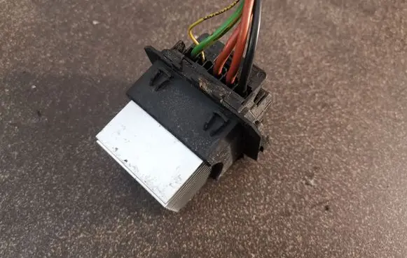 Peugeot 308 Heater blower motor/fan resistor T1000035N 35N090155258