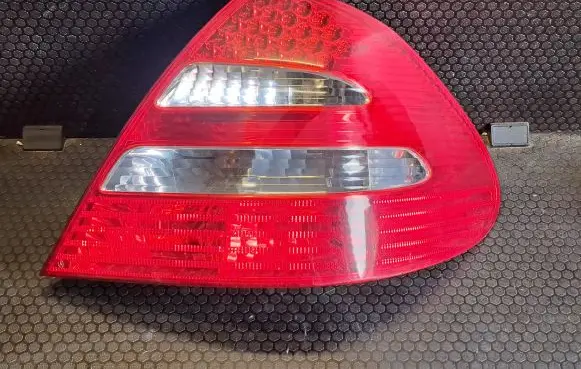 Mercedes-Benz E W211 Rear/tail lights A2118200664
