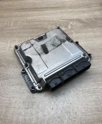 Renault Megane I Engine control unit/module ECU 8200039569 0281010819