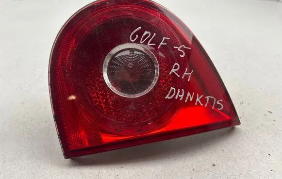 Volkswagen Golf V Tailgate rear/tail lights 1K6945094E 028500202