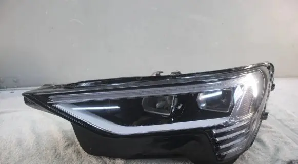 Audi e-tron Headlight/headlamp 4KE941039D 030113123100 031222122000