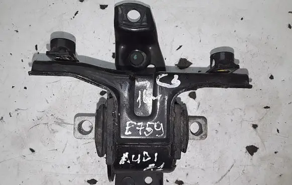 Audi A1 Engine mount bracket 8R0199555R
