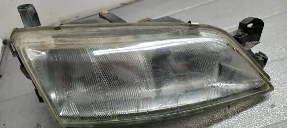 Opel Vectra B Front reflector 