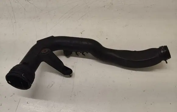 Audi A4 S4 B7 8E 8H Intercooler hose/pipe 8E0145762