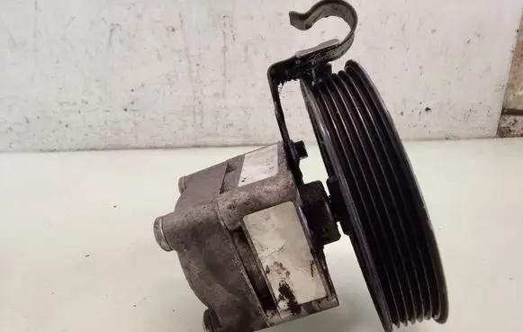 Volvo S80 Power steering pump 
