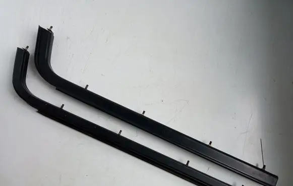 Chrysler Town u0026 Country V Sliding door bottom rail 903AA30700142