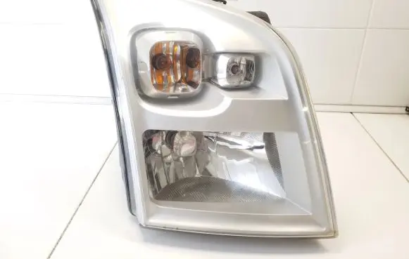 Ford Transit Headlight/headlamp 6C1113W029DC