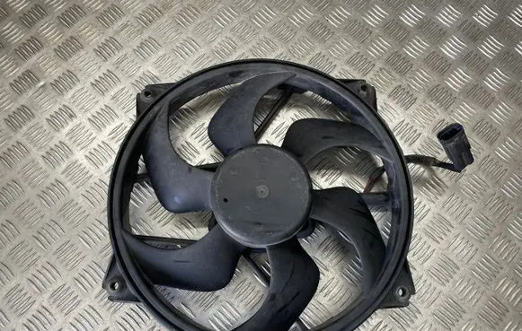 Peugeot 307 Radiator cooling fan shroud 1831294016B