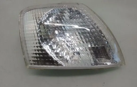 Volkswagen PASSAT B5 Front indicator light 