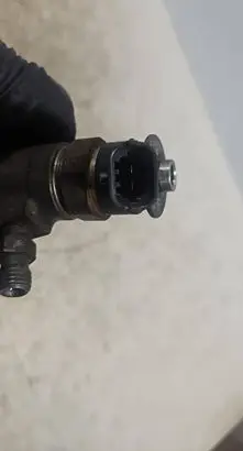 Peugeot 207 Fuel injector 0445110339