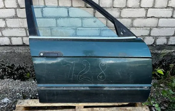 BMW 5 E34 Front door 680187274000 513313840031