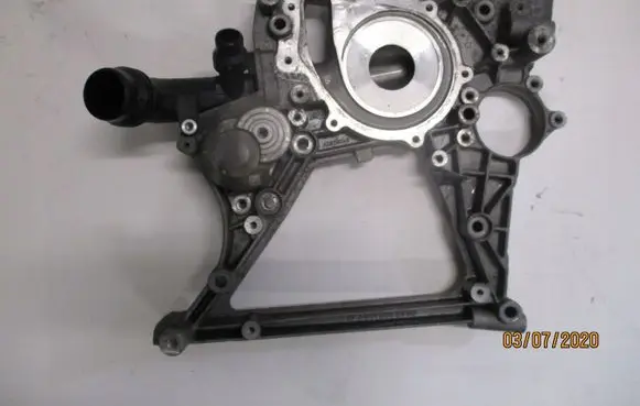 BMW 2 Active Tourer U06 Timing chain cover A6512012409