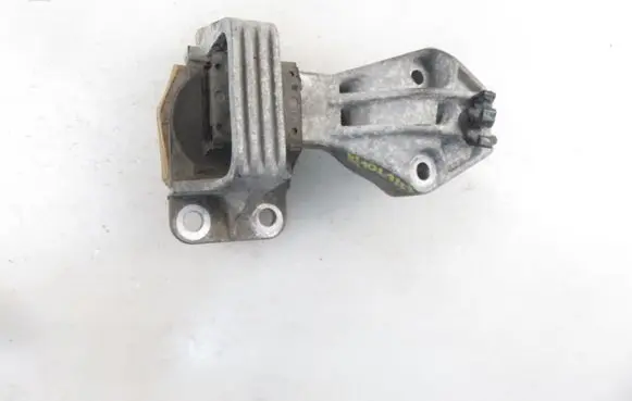 Renault Megane III Engine mount vacuum valve 112100020R