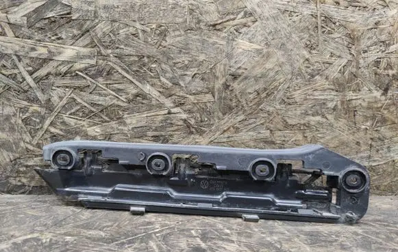 Volkswagen Touran I Front bumper mounting bracket 1TO807049 1T0807935