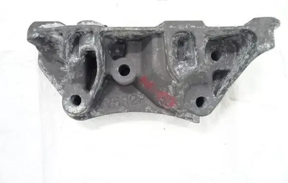 Citroen Berlingo Engine mount bracket 9810967480