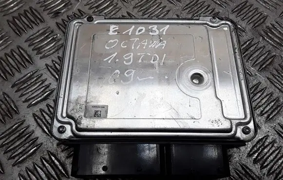 Skoda Octavia Mk2 (1Z) Engine control unit/module