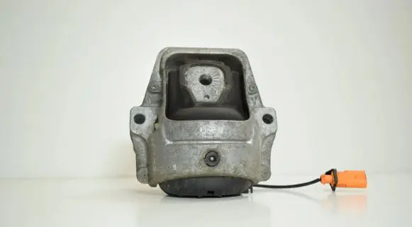 Audi A4 S4 B8 8K Engine mount bracket 8K0199381