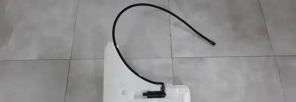 BMW 3 E90 E91 Windshield washer fluid reservoir/tank 61677157146