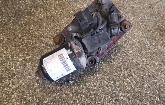 Hyundai Lantra II Wiper motor