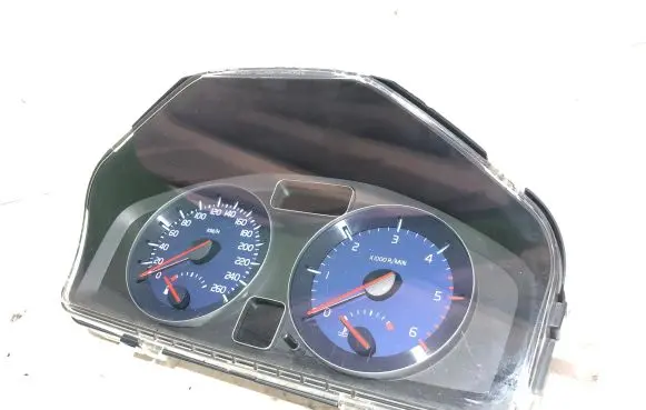 Volvo V50 Speedometer (instrument cluster) 30695704 36002179 69199760T