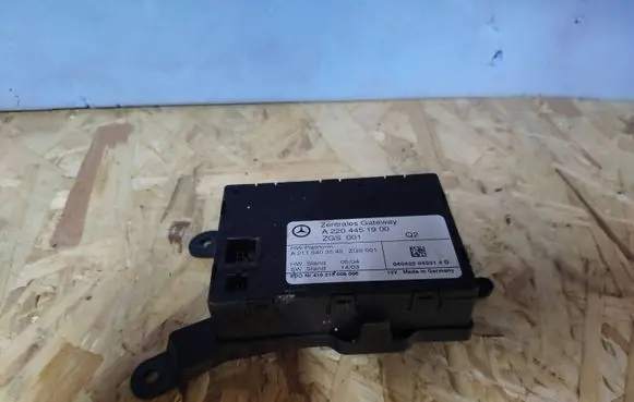 Mercedes-Benz S W220 Gateway control module A2204451900 A2115403545 410213008006