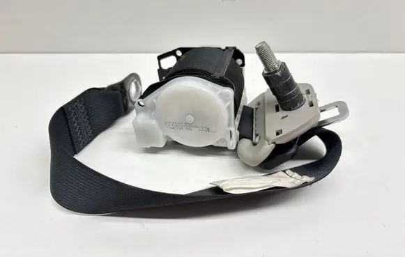 Toyota Prius+ (ZVW40) Rear seatbelt C7026 0540068 C71533